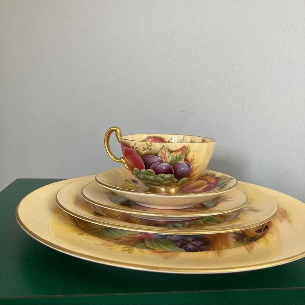 Aynsley orchard gold 6 piece plate teacup bell set fine England bone china